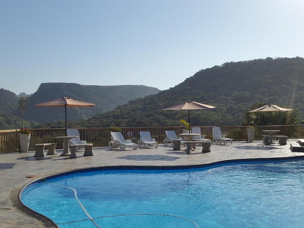 Umtamvuna View Cabanas Порт-Эдвард Экстерьер фото